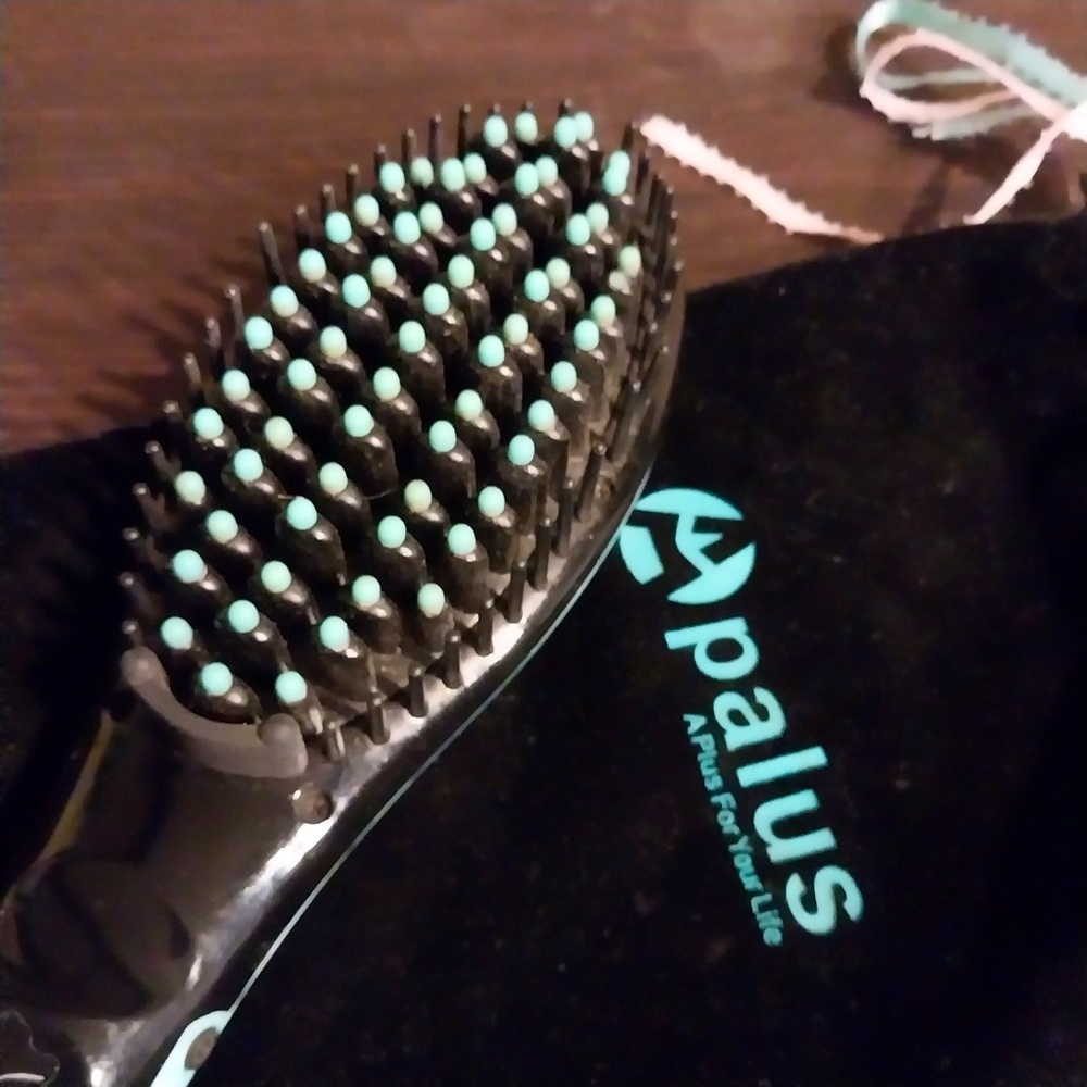 A palus Hair straightener